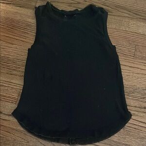 Zenana Outfitters Black Sleeveless Muscle Tee